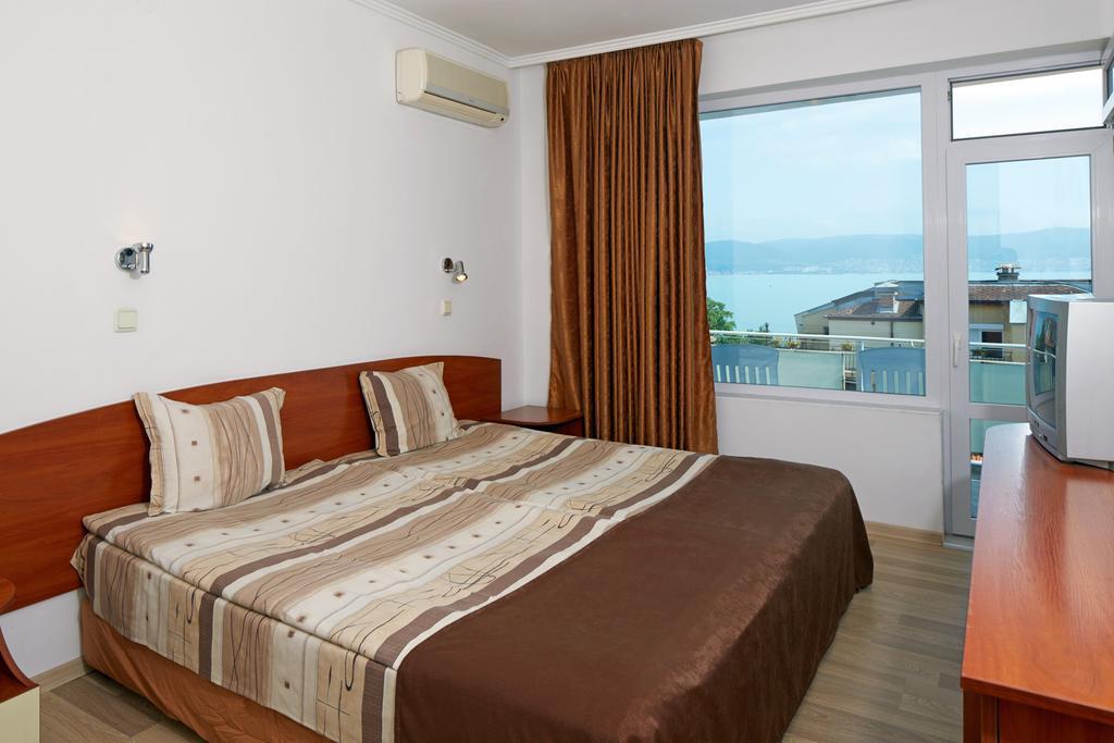Hotel Night Panorama Nesebar Esterno foto